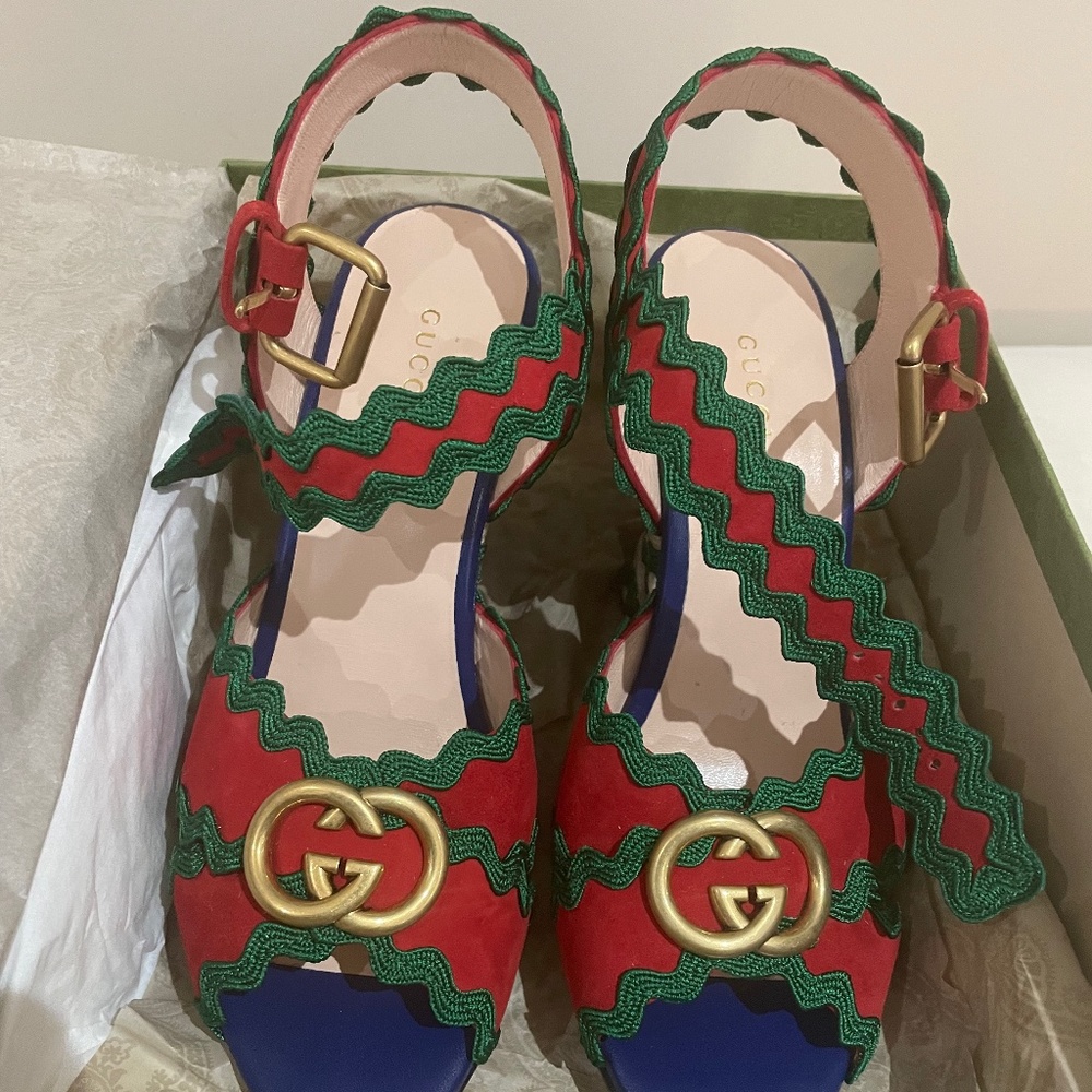 Gucci Hibiscus Red/Emerald Platform Sandal-Never worn